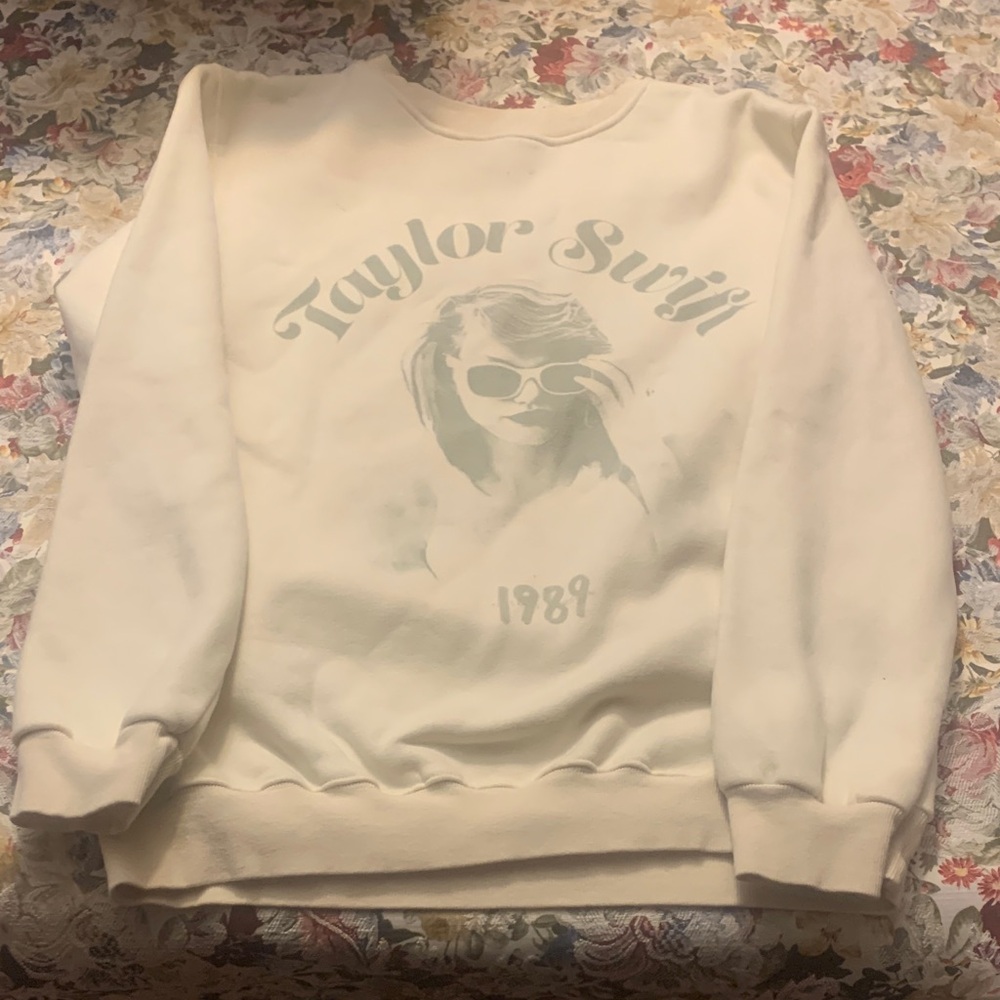 Taylor Swift Cream 1989 Portrait Crewneck Sweater